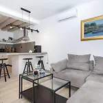2 Bedroom Lovely In Blace