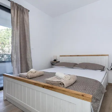 Appartement Lovely In With Wifi Blace