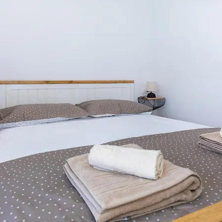 Appartement Lovely In With House Sea View