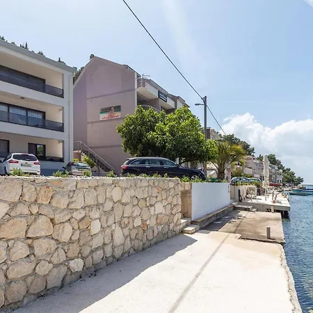 Apartamento 2 Bedroom Lovely Apartment In Blace